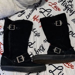 Adorable black buckled vans boots